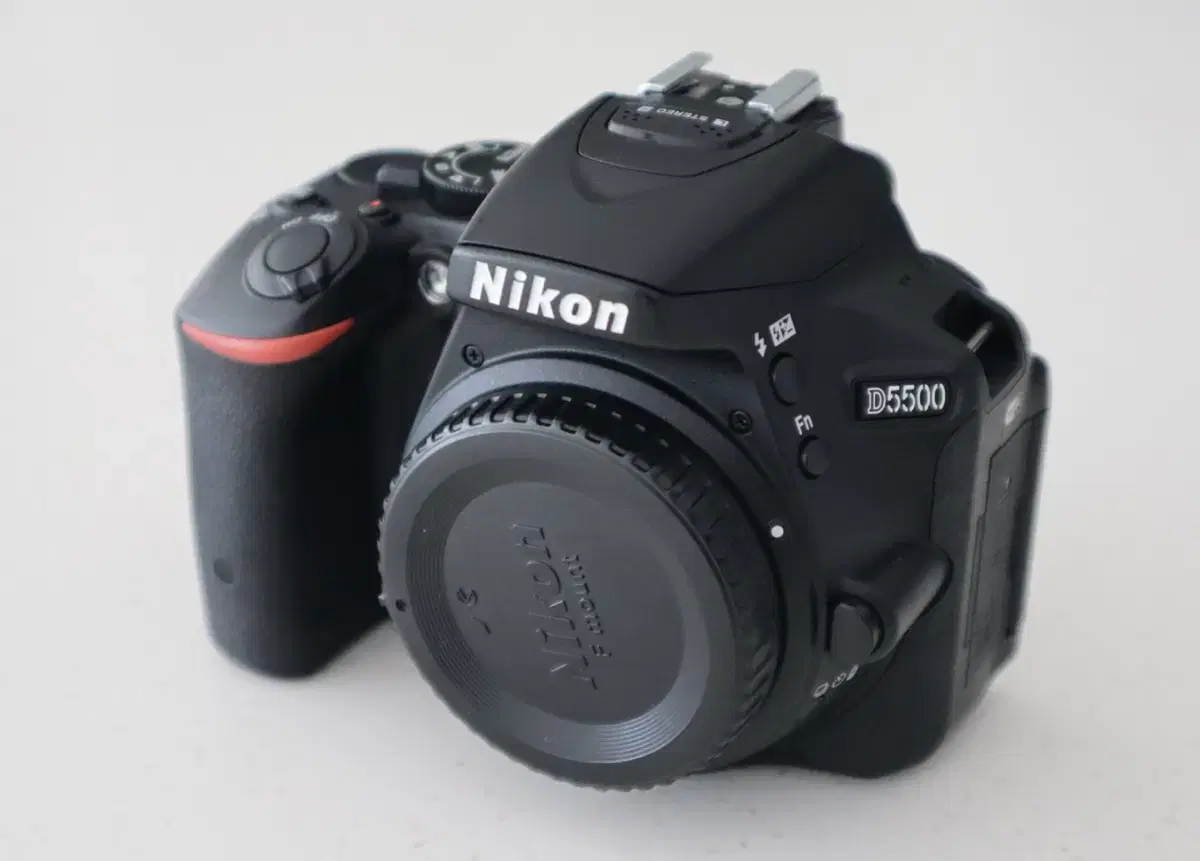 니콘 D5500(블랙바디) DSLR  민트급